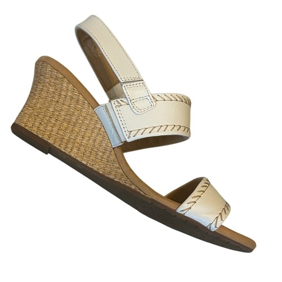 CLARKS ULTIMATE COMFORT WEDGE KYARRA ROSE SLINGBACK SANDALS, White, Size 10.5 - Picture 3 of 7